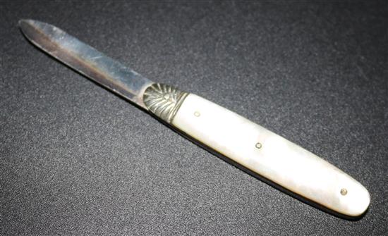 Silver bladed pen knife
